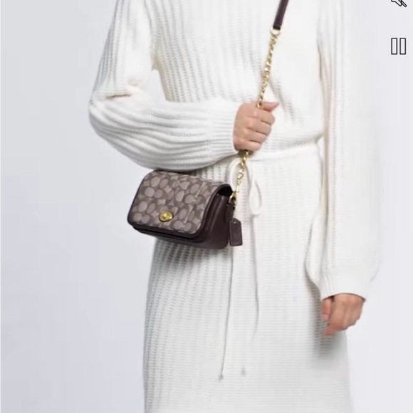 Coach Dinky 18 In Signature Jacquard With Quilting - Picture 8 of 17